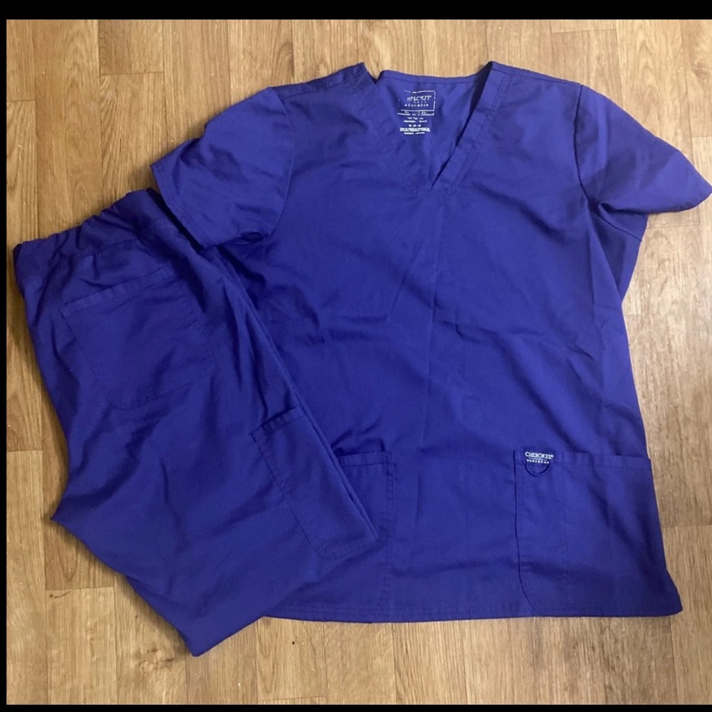 Cherokee Scrub Set